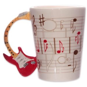 taza con notas musicales